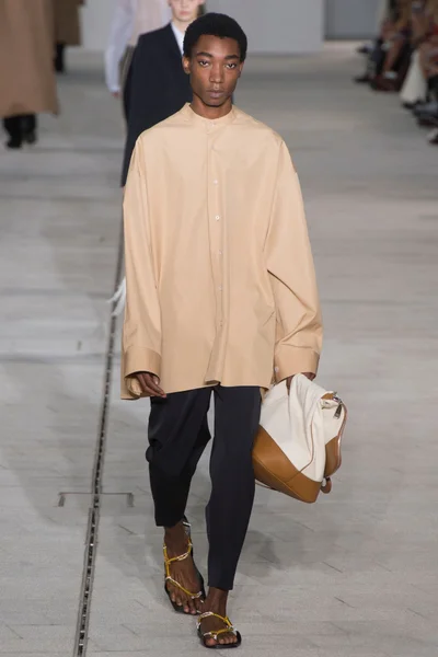 Look 54